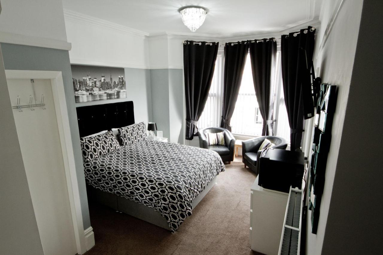Rossall House , For Families & Couples Blackpool Exteriör bild