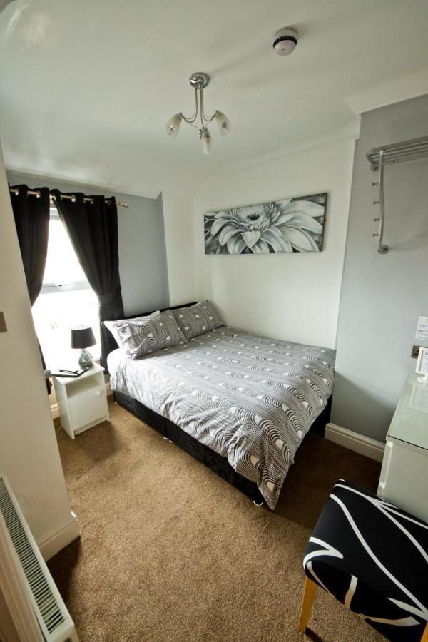 Rossall House , For Families & Couples Blackpool Exteriör bild