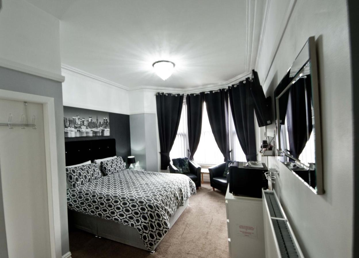 Rossall House , For Families & Couples Blackpool Exteriör bild