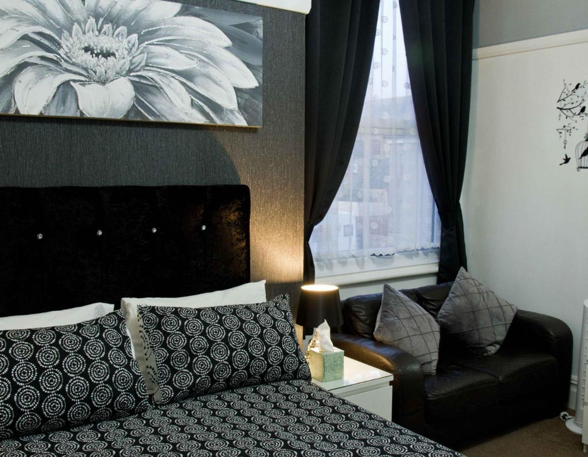 Rossall House , For Families & Couples Blackpool Exteriör bild